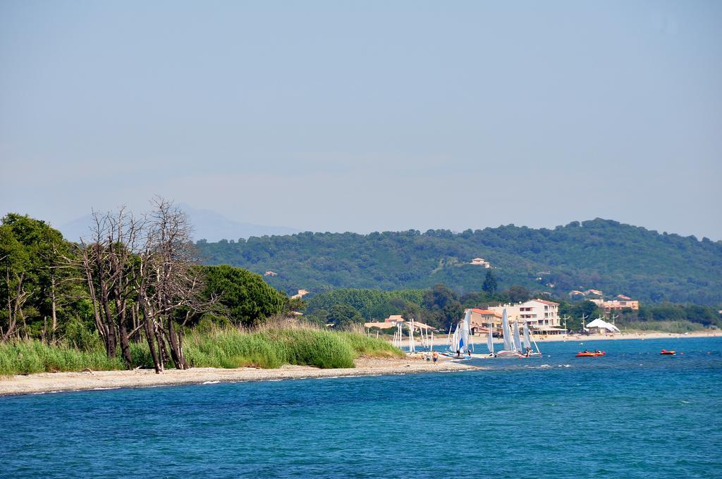 Aparthotel Sole E Mare à Santa-Maria-Poggio  Extérieur photo