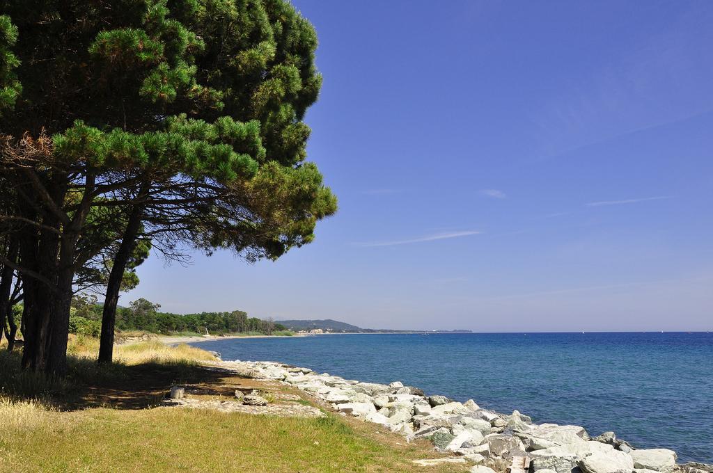 Aparthotel Sole E Mare à Santa-Maria-Poggio  Extérieur photo